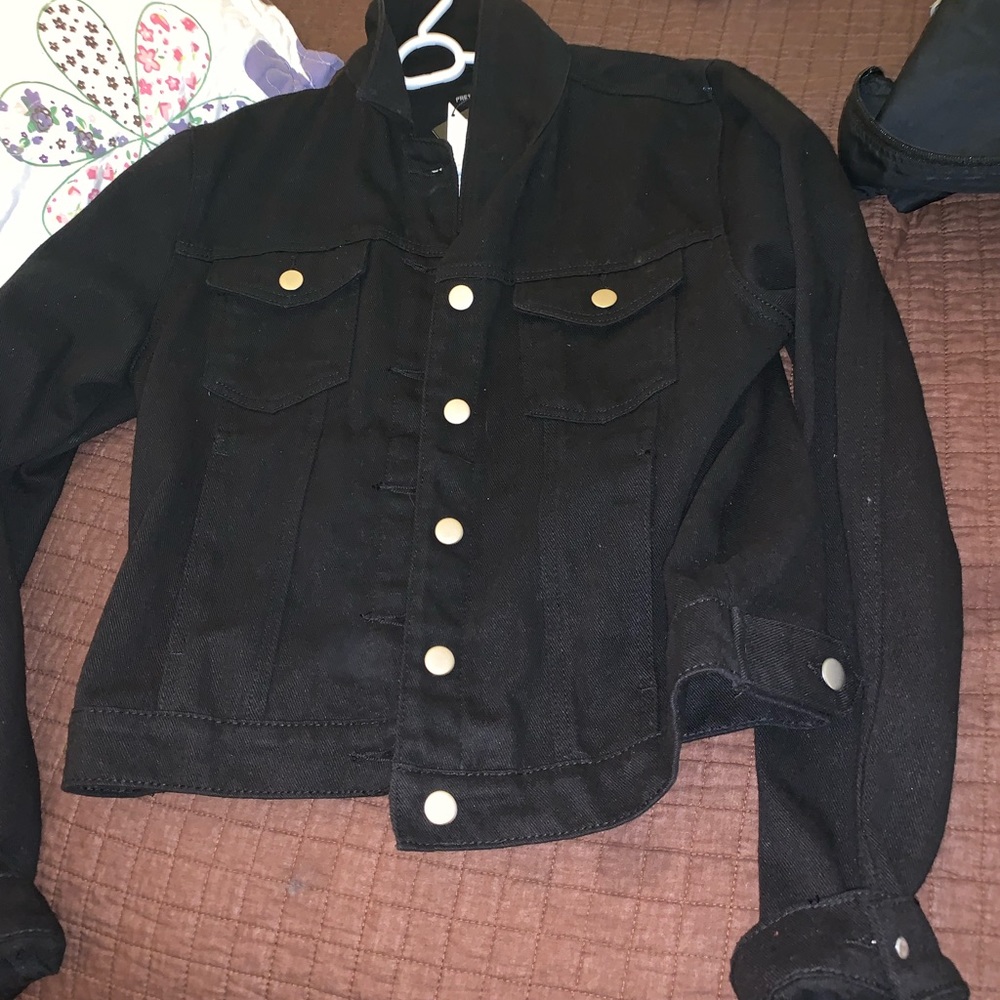 Black Cropped Denim Jacket